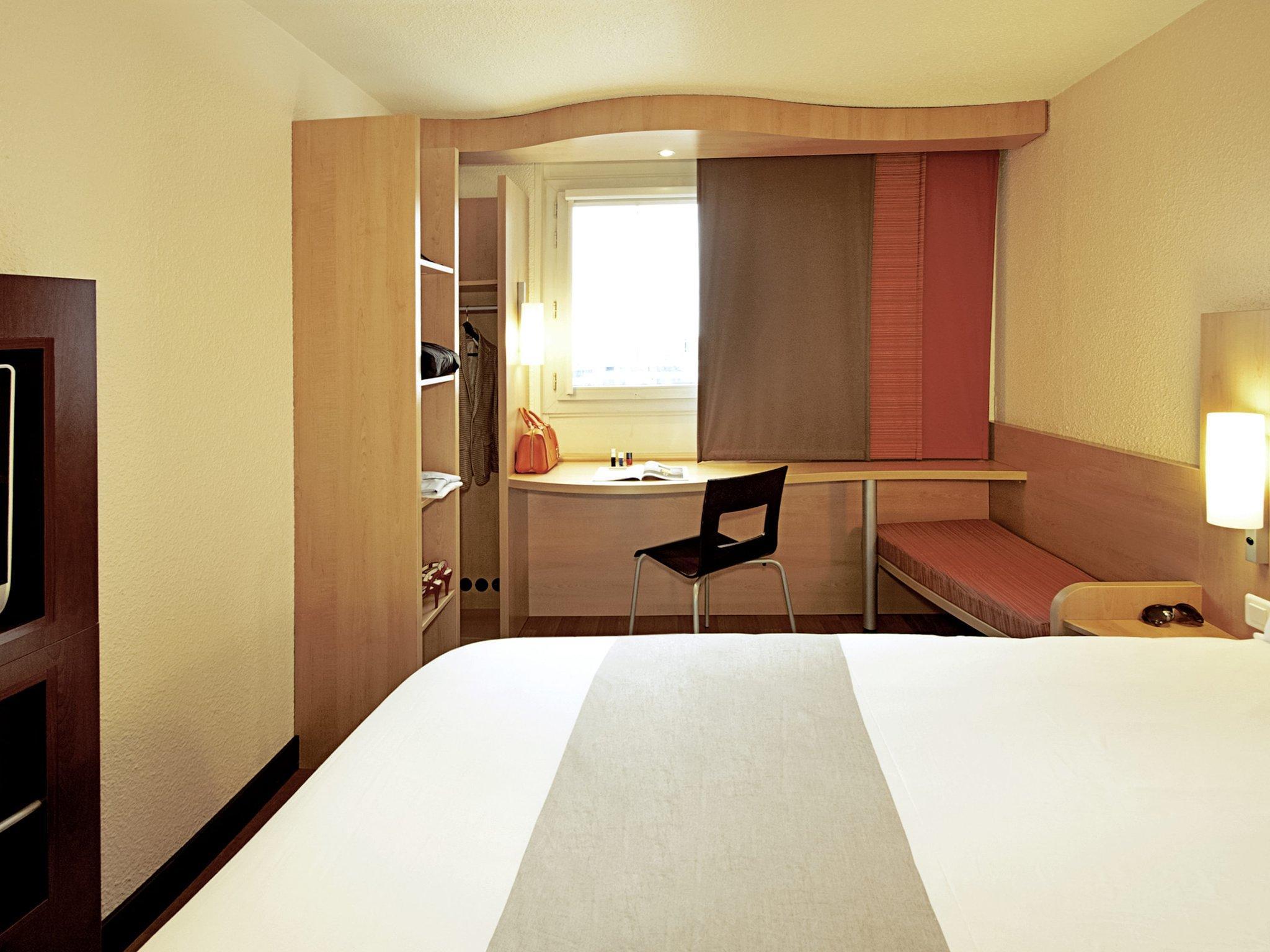 Ibis Marne la Vallée Noisy Extérieur photo